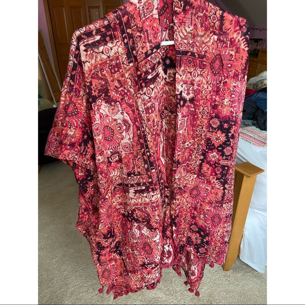 patterned shawl - Picture 2 of 3